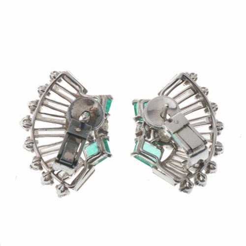 PENDIENTES ESMERALDAS Y DIAMANTES.