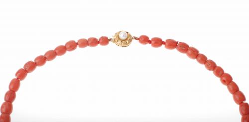 CORAL BEADS NECKLACE.