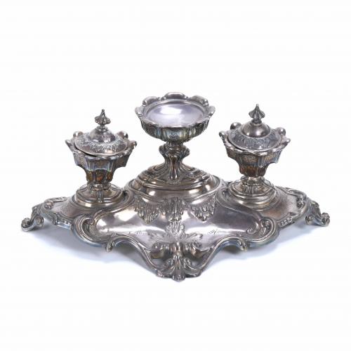 SILVER INKSTAND, EARLY 20TH CENTURY.