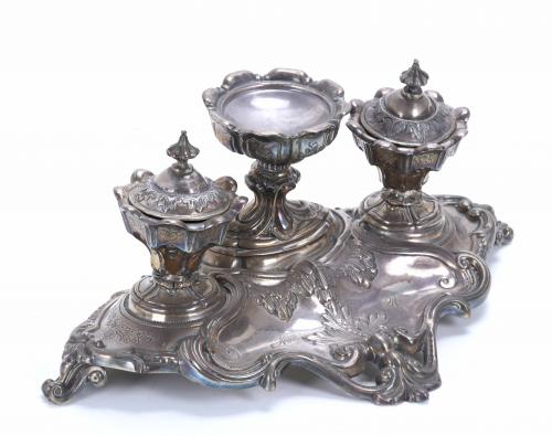 SILVER INKSTAND, EARLY 20TH CENTURY.