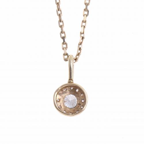 GOLD AND DIAMONDS PENDANT WITH CHAIN.