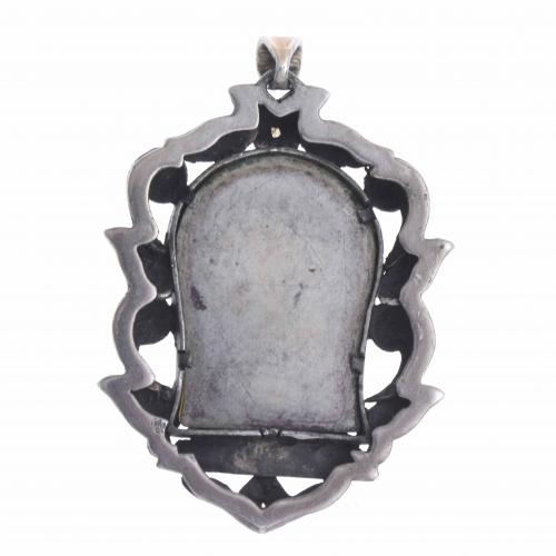 MOTHER-OF-PEARL PENDANT MEDAL.