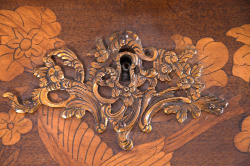 ANTONIO HERRÁIZ (1870-1947). DUTCH STYLE DISPLAY BUREAU BY 