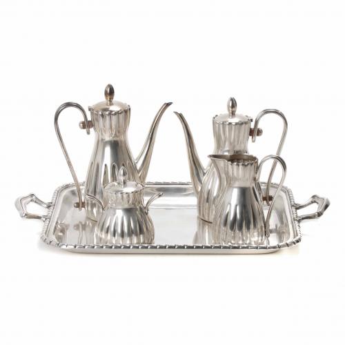 PERUVIAN SILVER TEA AND COFFEE SET, SECOND HALF OF THE 20TH CENTURY.