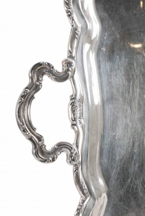 PERUVIAN SILVER TRAY, MID 20TH CENTURY. 