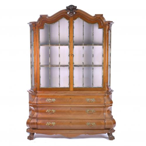 DUTCH STYLE DISPLAY CABINET, MID 20TH CENTURY. 