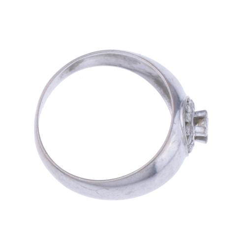 SOLITAIRE RING WITH DIAMONDS.