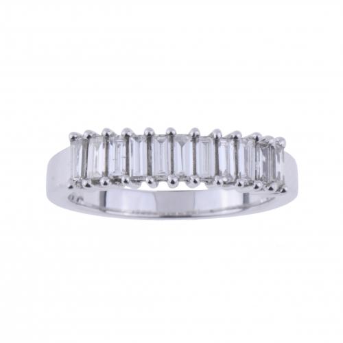 WHITE GOLD AND DIAMONDS ETERNITY RING.