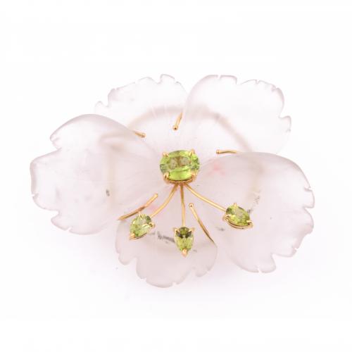 BROCHE FLOR DE CUARZO CRISTAL DE ROCA MATE Y PERIDOTOS.