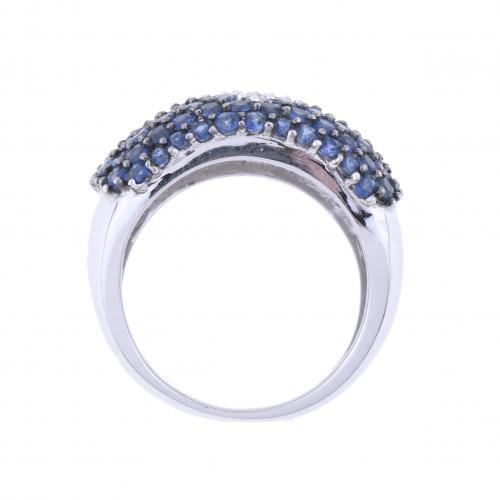 WHITE GOLD RING WITH DIAMONDS AND SAPPHIRES PAVÉ.