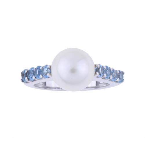 RING WITH PEARL AND TOPAZES.