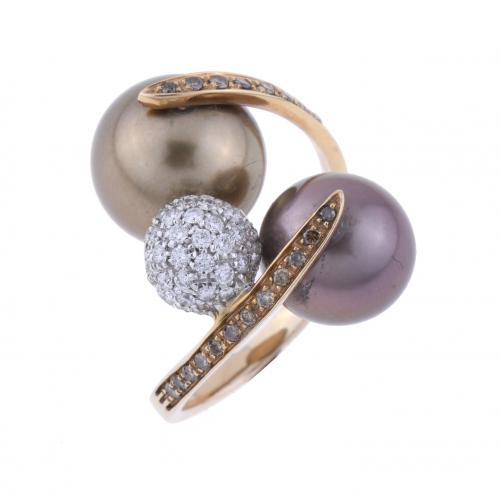 ORIGINAL DOUBLE PEARL RING WITH DIAMONDS PAVÉ.