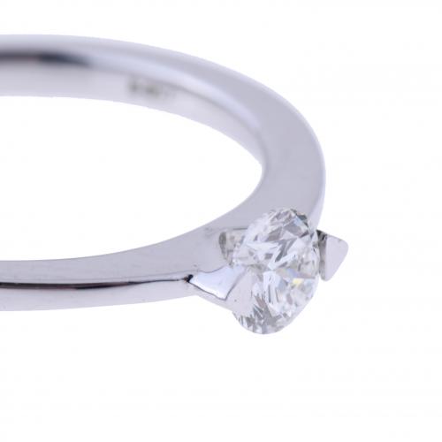 SOLITAIRE RING.