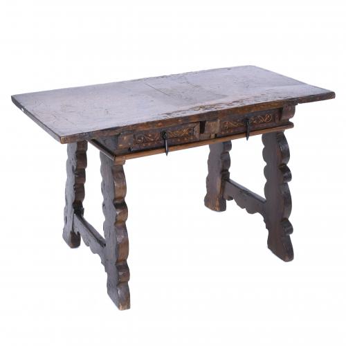 SPANISH TABLE, 17TH - 19TH CENTURIES.