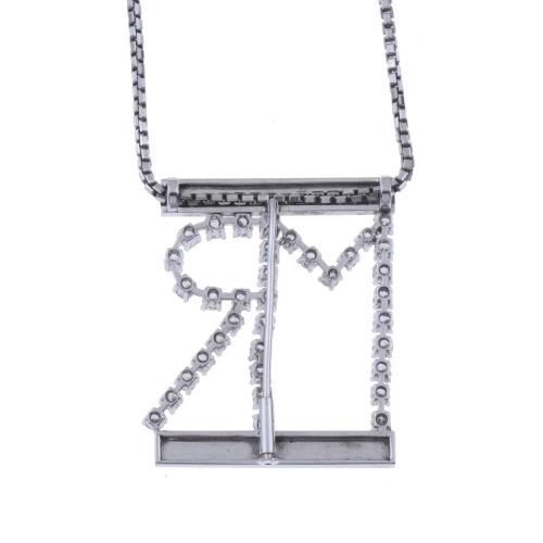 COLLAR Y COLGANTE CON LAS INICIALES "MR" EN DIAMANTES.