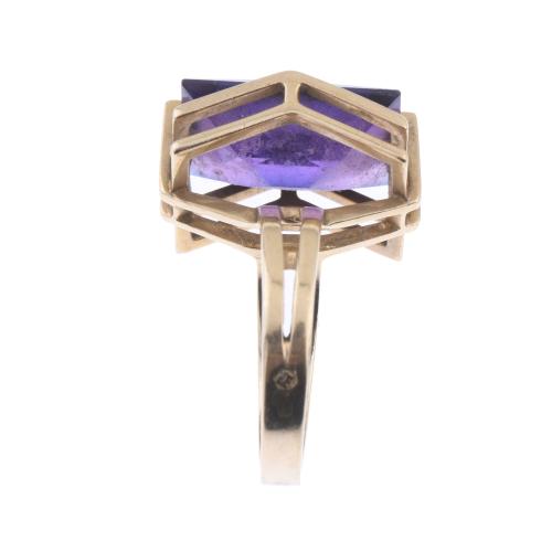 YELLOW GOLD RING WITH AMETHYST.