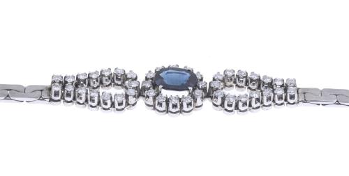 PLATINUM BRACELET WITH SAPPHIRE AND DIAMONDS.