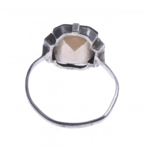 SILVER RING WITH SMOKY QUARTZ.