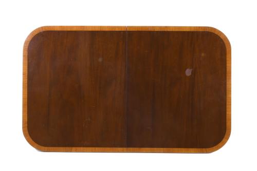 ENGLISH REGENCY STYLE DINING TABLE, MID 20TH CENTURY.