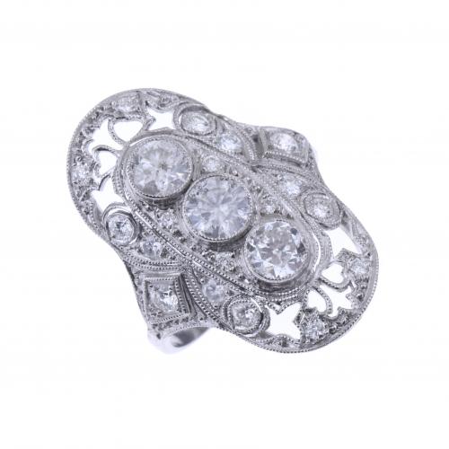 DIAMONDS SHUTTLE RING.