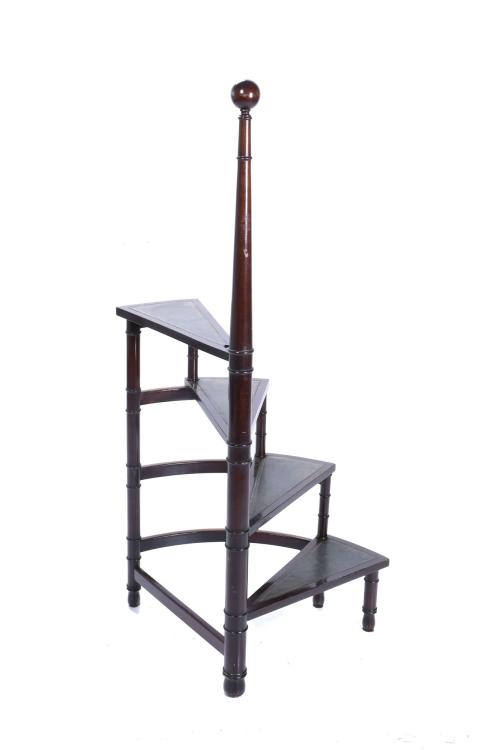 ENGLISH STYLE LIBRARY STAIRWAY, SECOND HALF 20TH CENTURY.