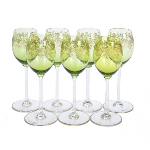 SET OF SEVEN WHITE WINE GLASSES, LATE 19TH CENTURY.