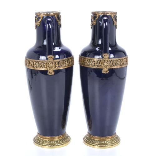 PAIR OF FRENCH SÈVRES STYLE VASES, CIRCA 1900.