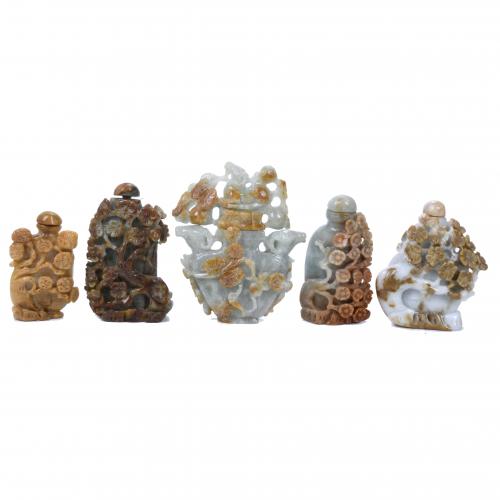FIVE CHINESE SNUFF BOTTLES, SECOND HALF 20TH CENTURY.