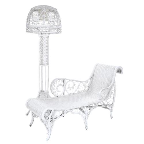OUTDOOR CHAISE LONGUE AND FLOOR LAMP SET, CIRCA 1930-1940.