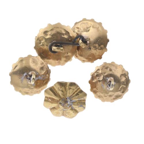 SET OF FIVE MAJORCAN GOLD BUTTONS, 18TH CENTURY.