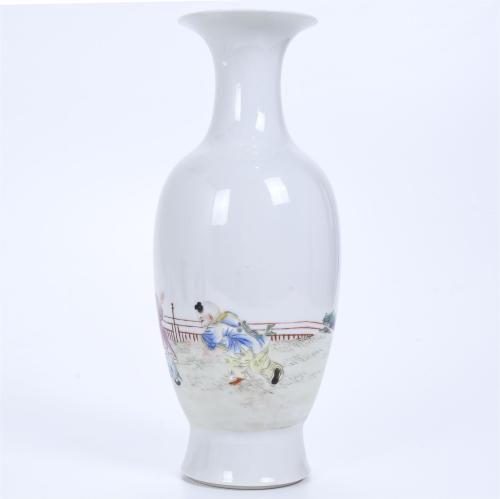 CHINESE VASE, 20TH CENTURY.