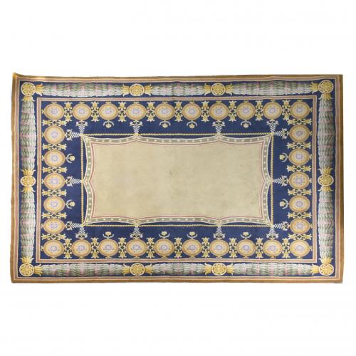 LARGE ROYAL FACTORY STYLE CARPET, 20TH CENTURY.