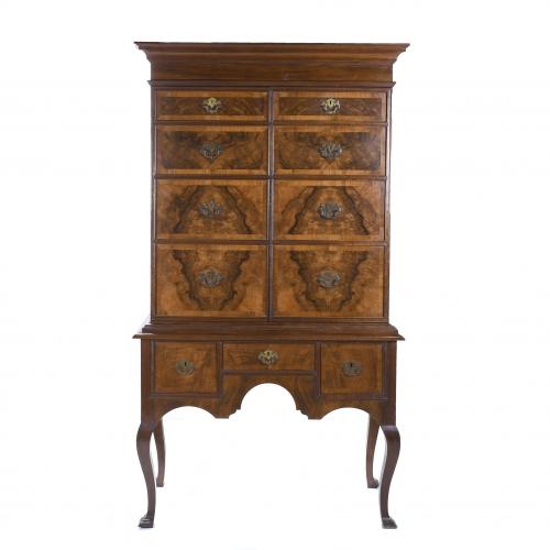 TALLBOY, GEORGIAN STYLE, SECOND HALF OF THE 20TH CENTURY.