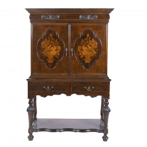SPANISH TALLBOY, AFTER MODELS BY GUILLERMO AND MARIA OF THE LATE 17TH CENTURY, SECOND HALF OF THE 20TH CENTURY.