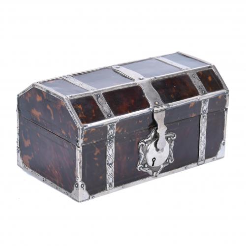 MEXICAN CHEST WITH GABLED LID, 17TH CENTURY.