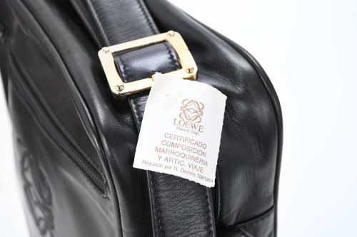 LOEWE. BOLSO BANDOLERA PARA HOMBRE.