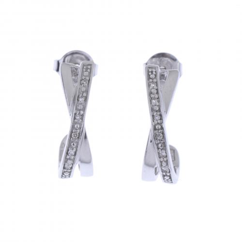 PENDIENTES CRIOLLAS CON BRAZO ENTRELAZADO EN ORO BLANCO CON DIAMANTES.