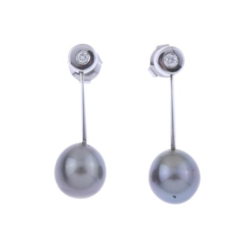 PENDIENTES EN ORO BLANCO CON PERLAS DE TAHITÍ Y DIAMANTES.