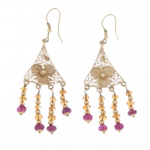 PENDIENTES LARGOS EN ORO AMARILLO.