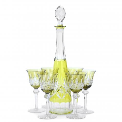 SET OF SIX FRENCH LIQUOR GLASSES AND A DECANTER, PROBABLY SAINT-LOUIS, SECOND HALF OF THE 20TH CENTURY.