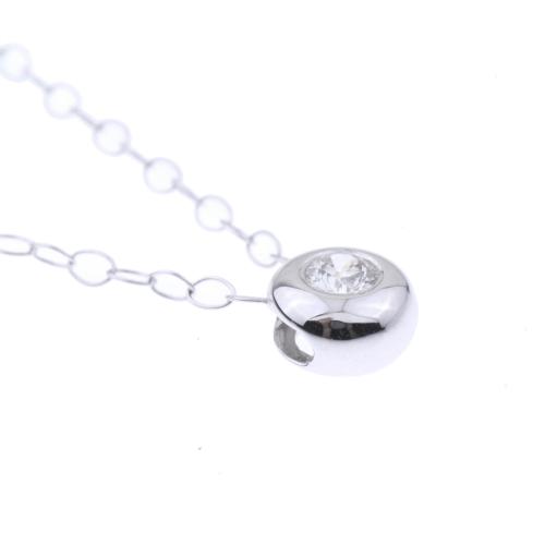 CHAIN WITH ROSETTE PENDANT IN WHITE GOLD AND DIAMOND.