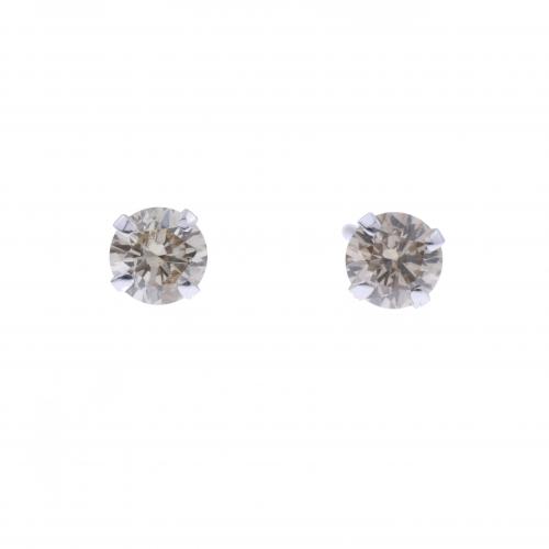 PENDIENTES EN ORO BLANCO CON DIAMANTE.