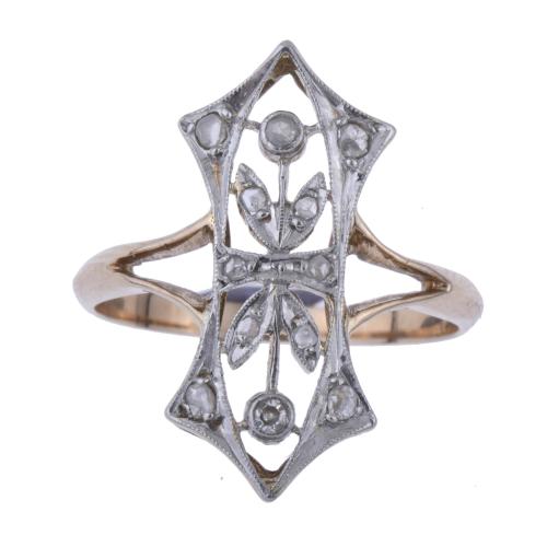 BELLE ÉPOQUE SHUTTLE RING WITH DIAMONDS.