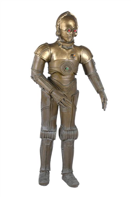 C-3PO, PERSONAJE FICTICIO DE STAR WARS.