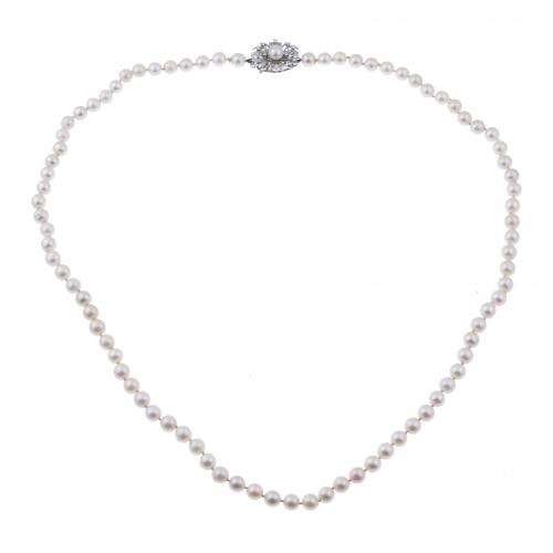 COLLAR DE PERLAS LARGO.