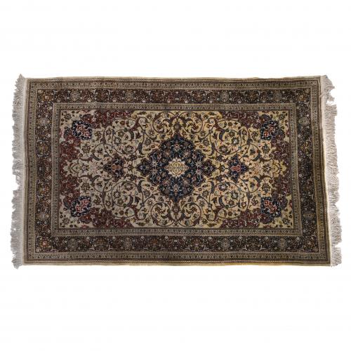 PERSIAN CARPET, 20TH CENTURY.