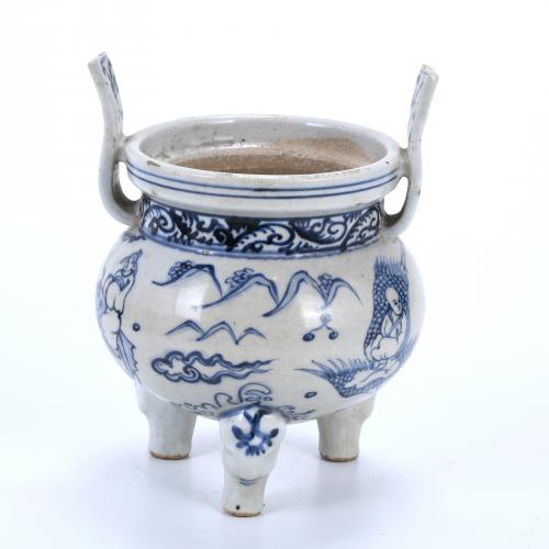 CHINESE TRIPOD CENSER. AFTER MING DYNASTY MODELS.