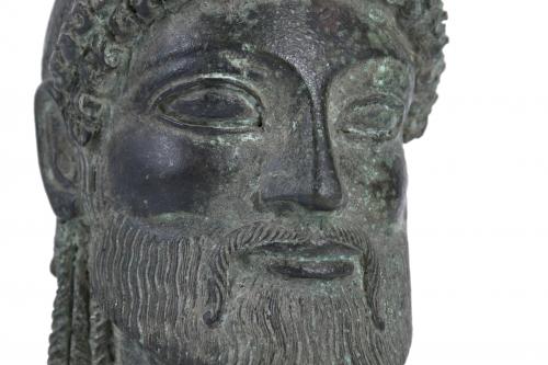 PROBABLY "ZEUS&#39; HEAD". BASED ON MODELS OF ARCHAIC GREEK SCU