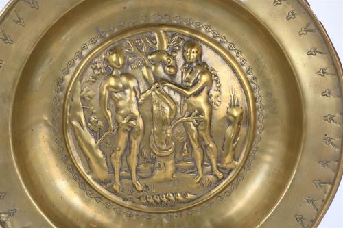 DOS PLATOS PETITORIOS O LIMOSNEROS ALEMANES, SIGLOS XV-XVII.
