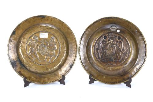 DOS PLATOS PETITORIOS O LIMOSNEROS ALEMANES, SIGLOS XV-XVII.